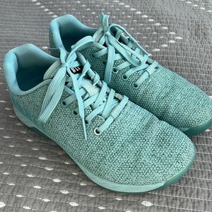 Women’s NO BULL trainers / sneakers/ shoes. Size 8.5 EUC